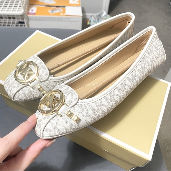 Michael Kors Slip On’s - Picture 2 of 4